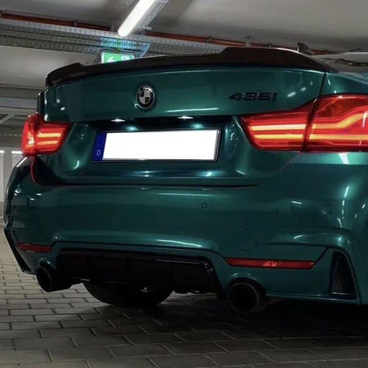 BMW Série 4 F33 / M4 F83 Cabriolet Carbone Pré-imprégné Style Cs Becquet arrière par OPTIC (2014-2019)