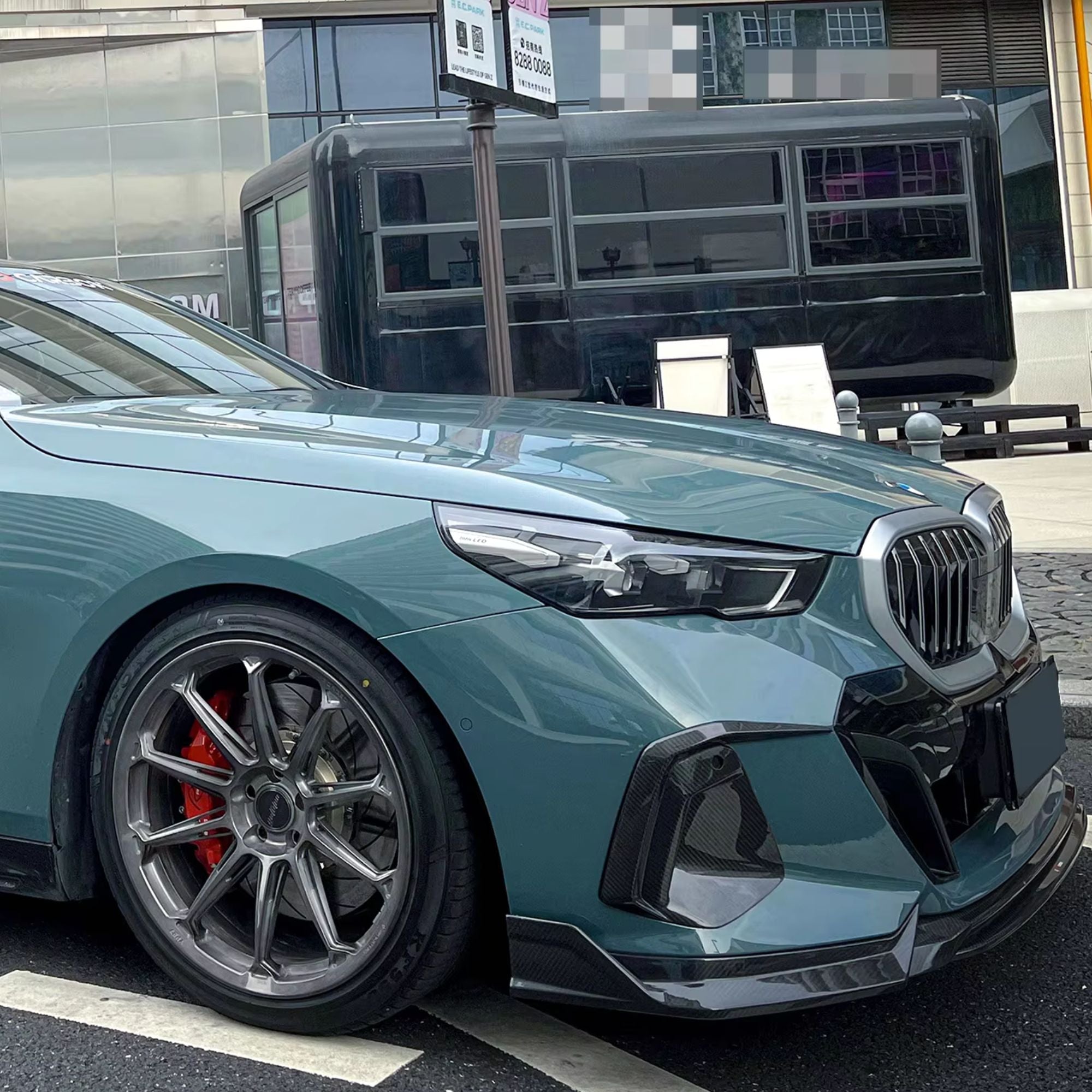BMW Série 5 G60 G61 Carbone Pré-imprégné Tk Style Lame avant Par OPTIC (2024+)