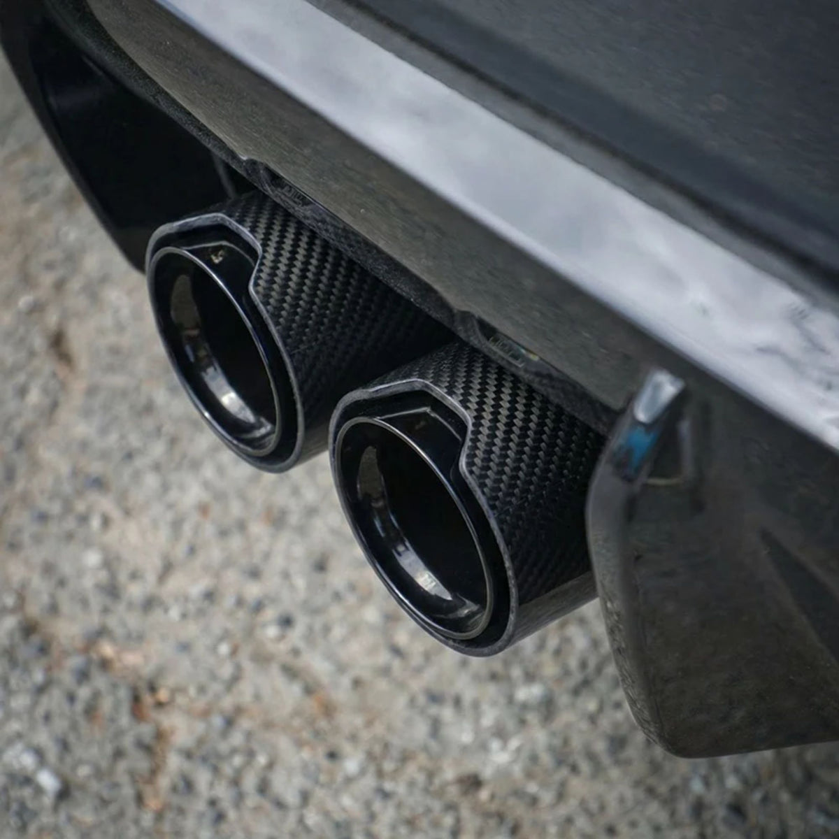 Embouts d'échappement en carbone coupe droite pour BMW M5 F10
