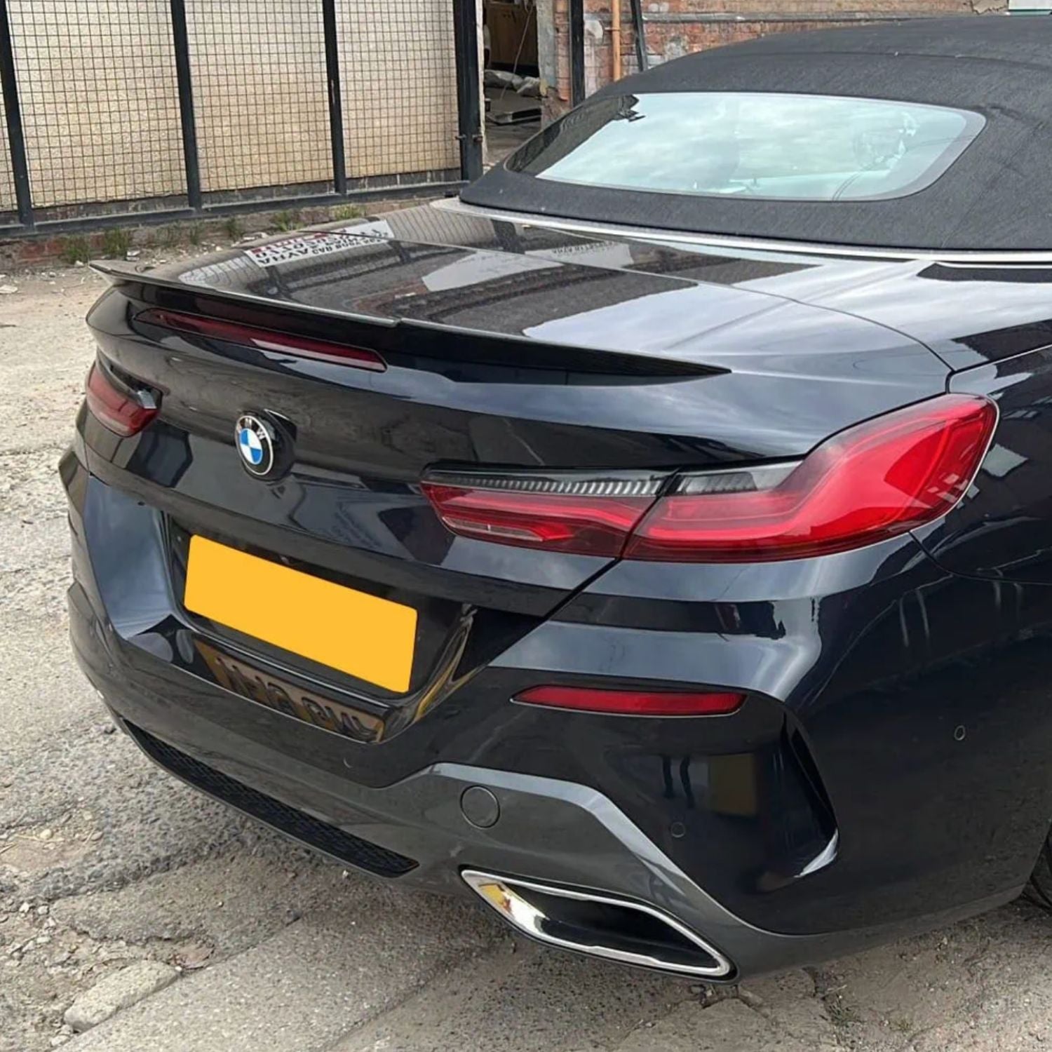 BMW Série 8 G14 / M8 F91 Cabriolet Carbone Pré-imprégné Style V Becquet arrière par OPTIC (2018+)