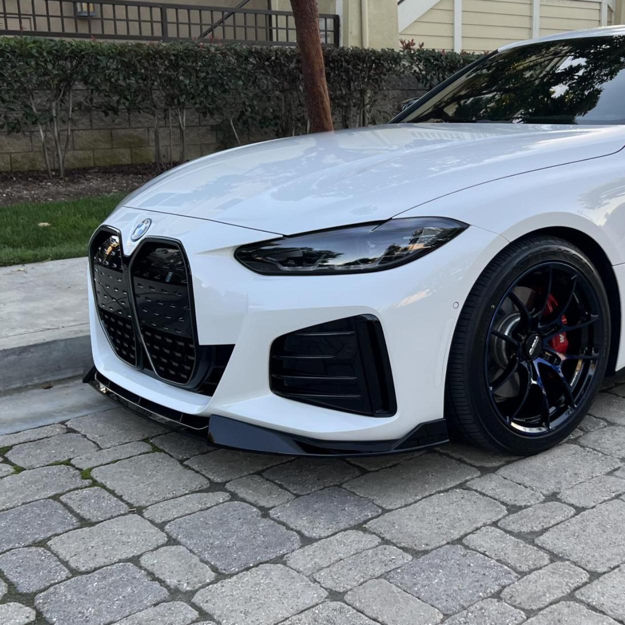 BMW Série 4 G26 M Sport Noir brillant Competition Style Lame avant (2020+)