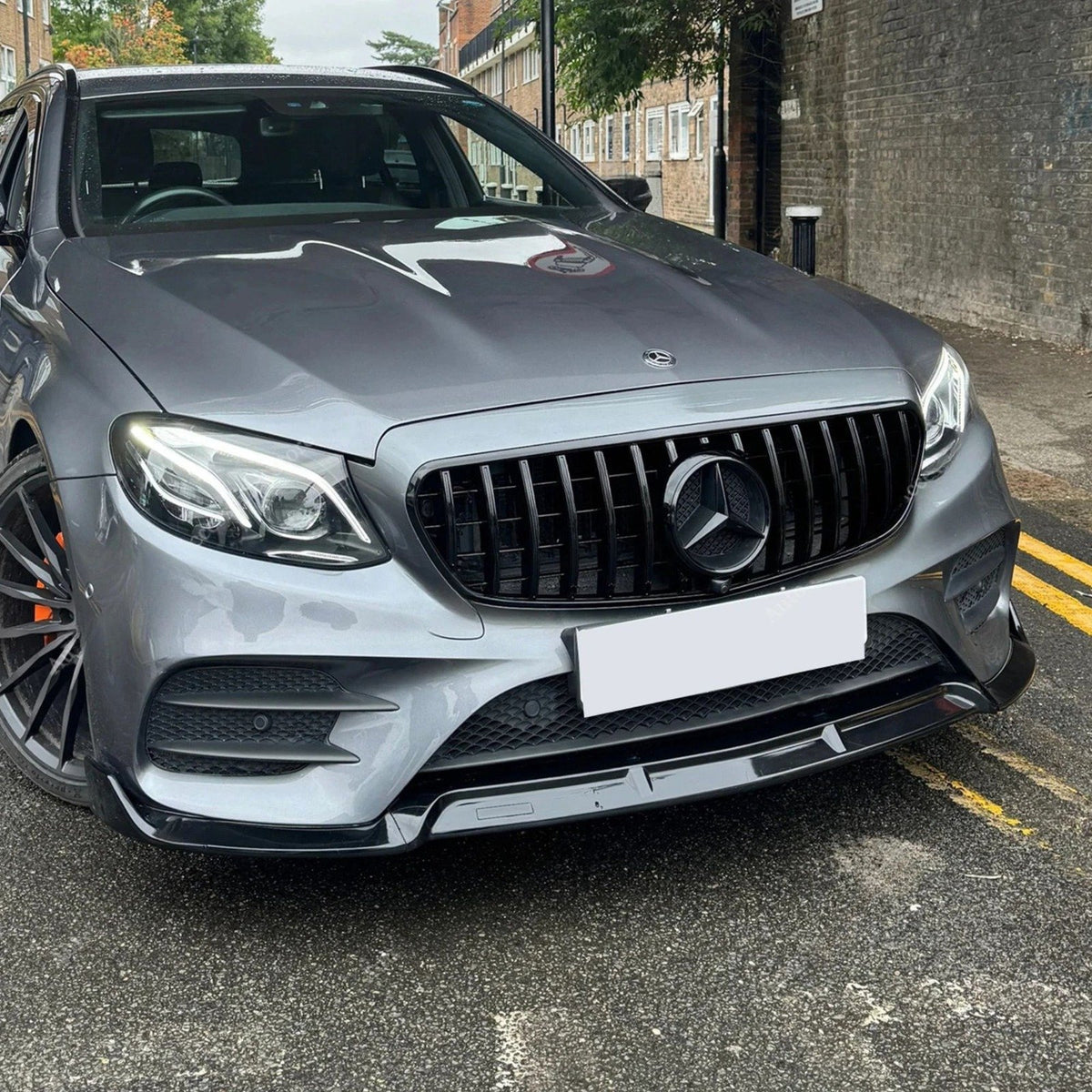 Mercedes Classe E W213 4 Portes Style AMG Lame Avant Noir Brillant (2017-2020)