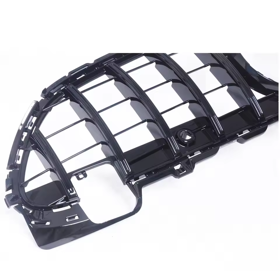 Mercedes Classe C W206 Calandre Panamericana GT Style Noir Brillant (2021+)