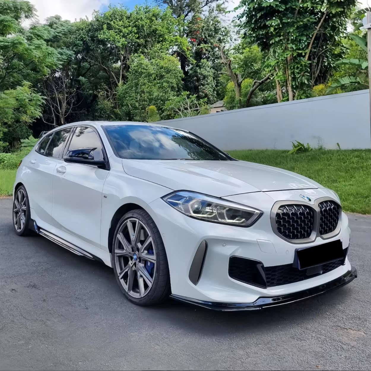 BMW Série 1 F40 Noir brillant Lame avant (2019-2024)